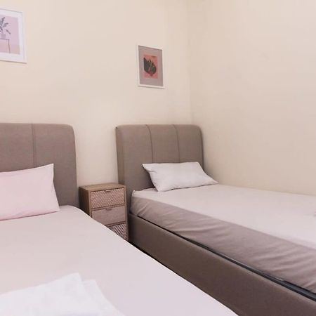 Brand New 2 Bedroom Haven Apt In Galatsi Atenas Exterior foto