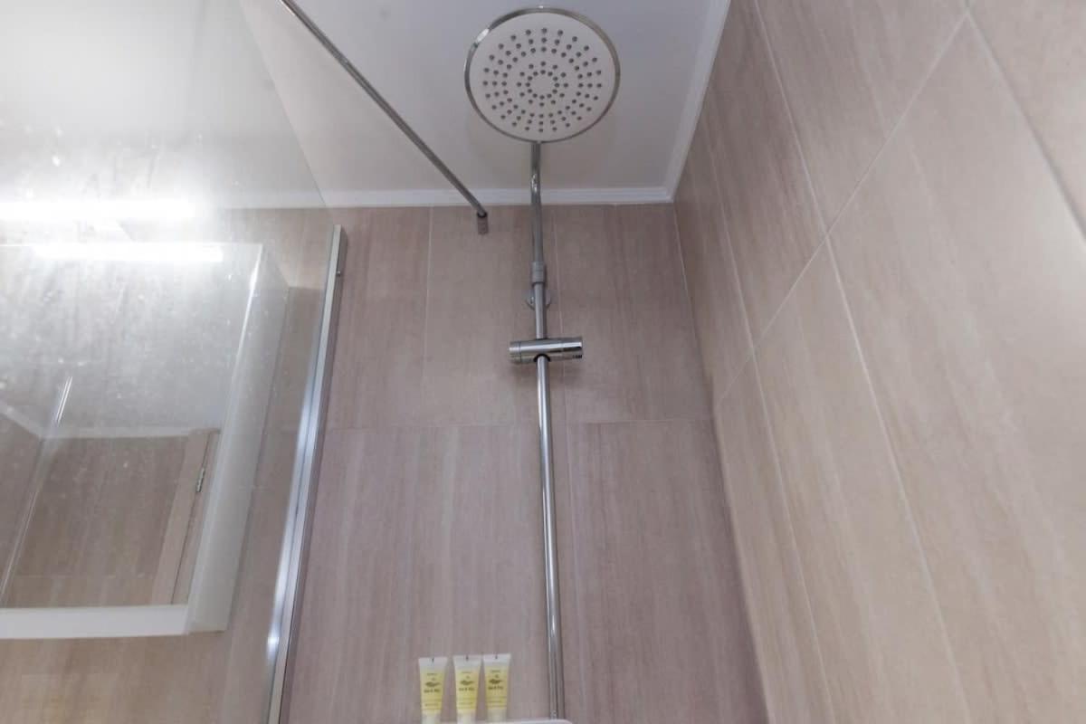 Brand New 2 Bedroom Haven Apt In Galatsi Atenas Exterior foto