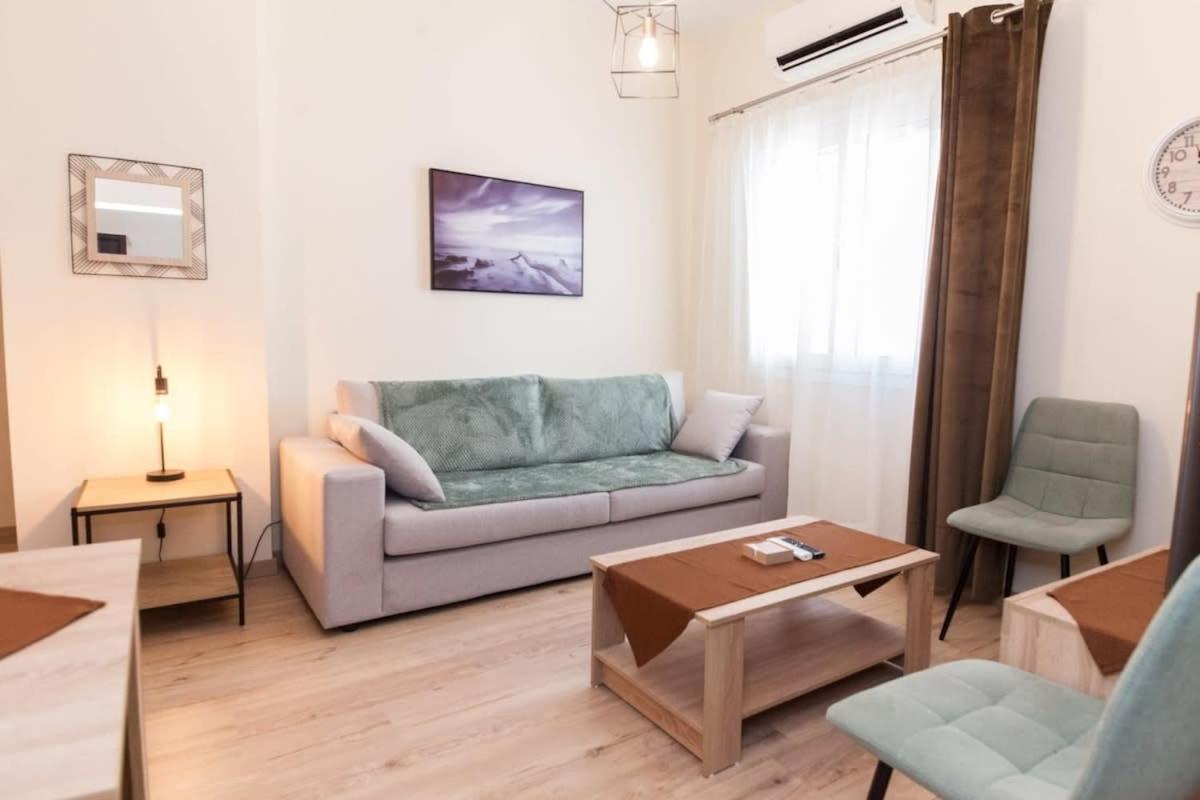Brand New 2 Bedroom Haven Apt In Galatsi Atenas Exterior foto