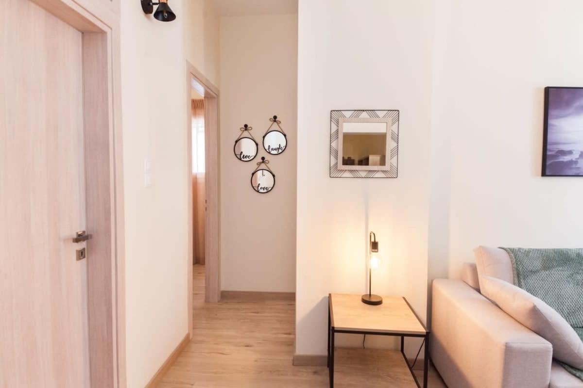 Brand New 2 Bedroom Haven Apt In Galatsi Atenas Exterior foto